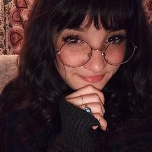 Meet your Posher, Leah